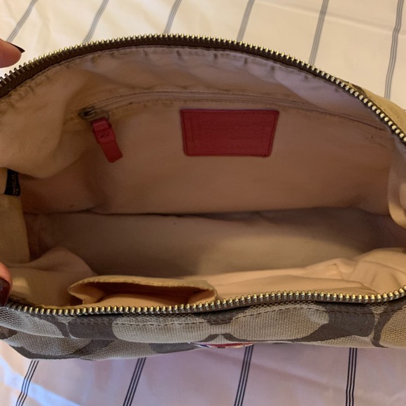 Used Cloth Coach Bag - Picture 3 of 3